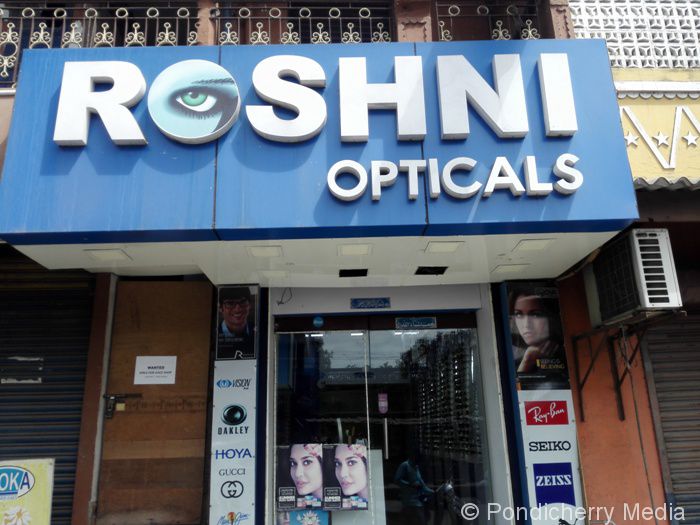 Roshni Opticals